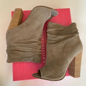 KRISTIN CAVALLARI Chinese laundry grey bootie 7.5